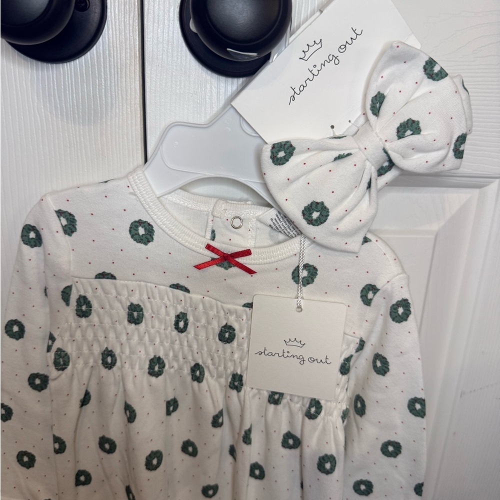 New w tagsStarting Out White Holiday Wreath Print Sleep Sack with Red Bow Accent - Picture 5 of 6